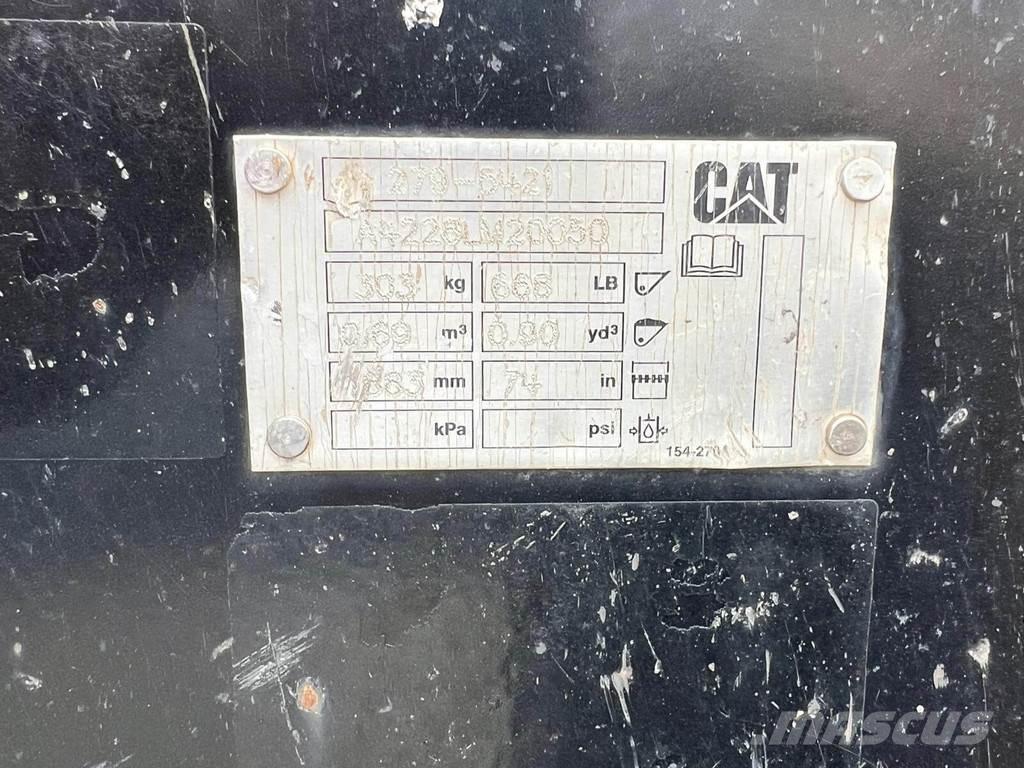 CAT 226D Schrankladers