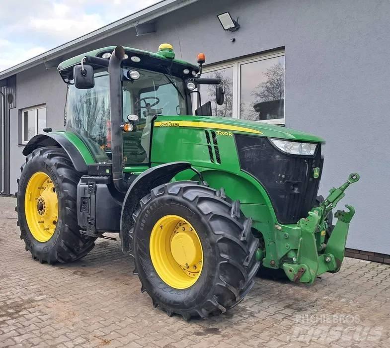 John Deere 7200 R Tractoren