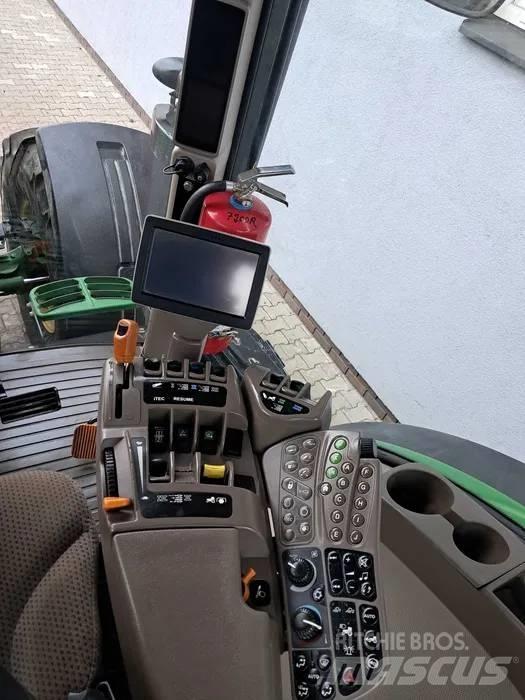 John Deere 7200 R Tractoren