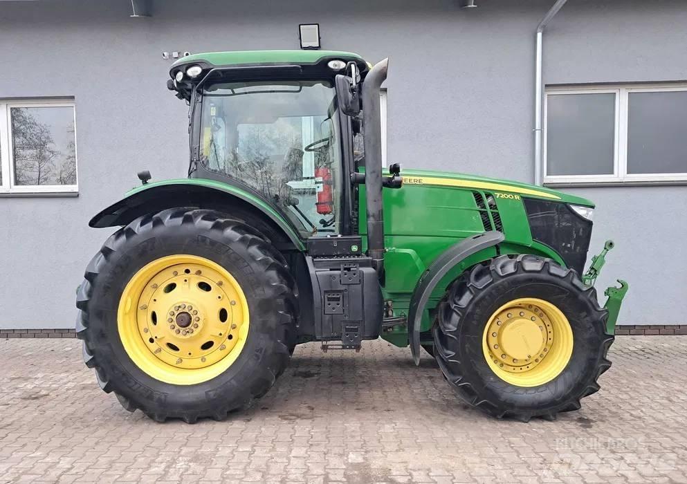 John Deere 7200 R Tractoren