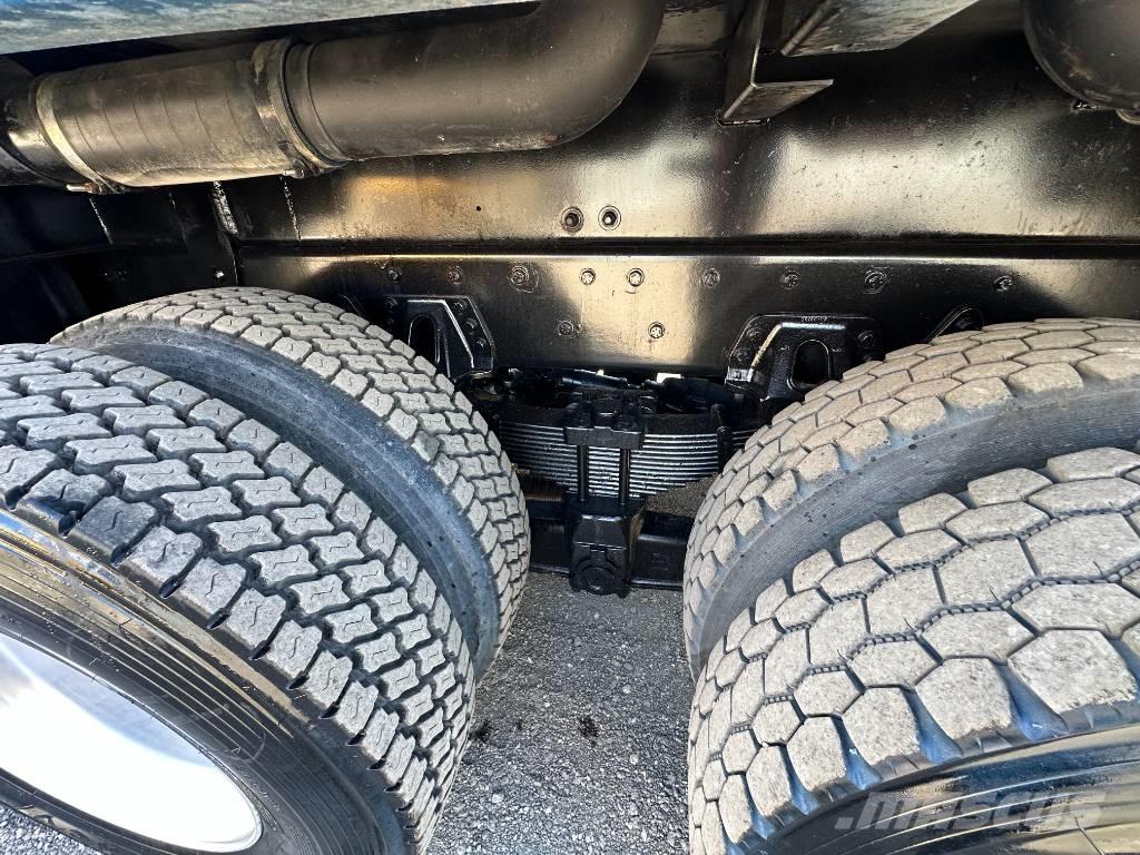 Freightliner 114 SD Kolkenzuigers