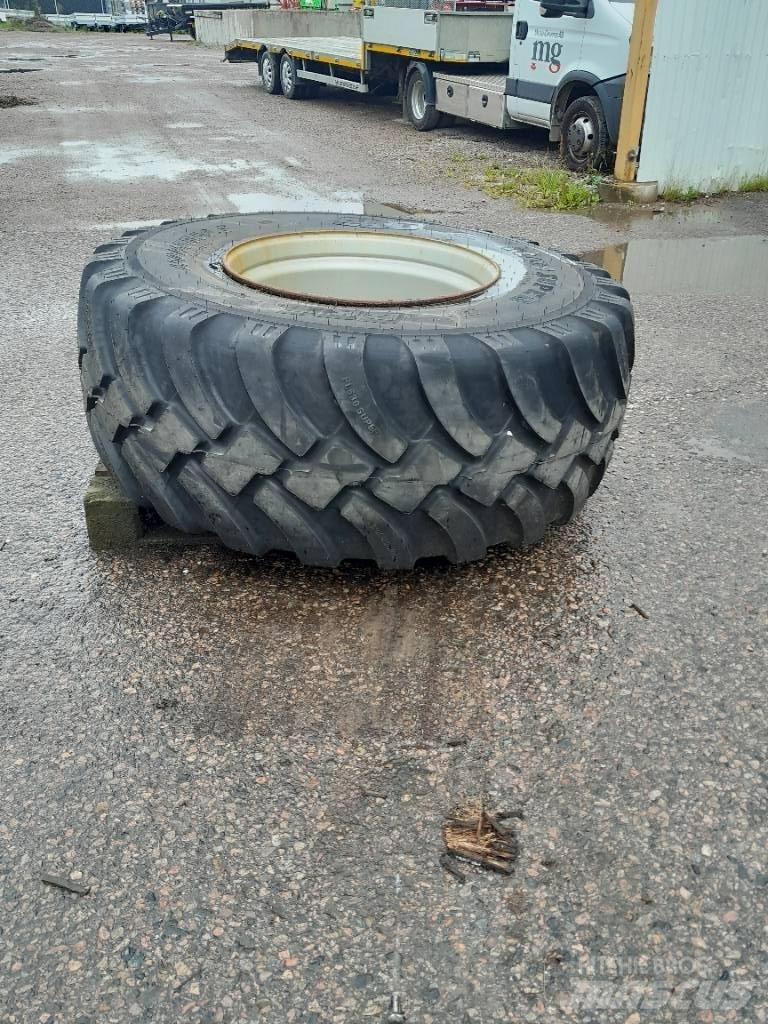 BKT 650/60R30,5 Hjul Banden, wielen en velgen