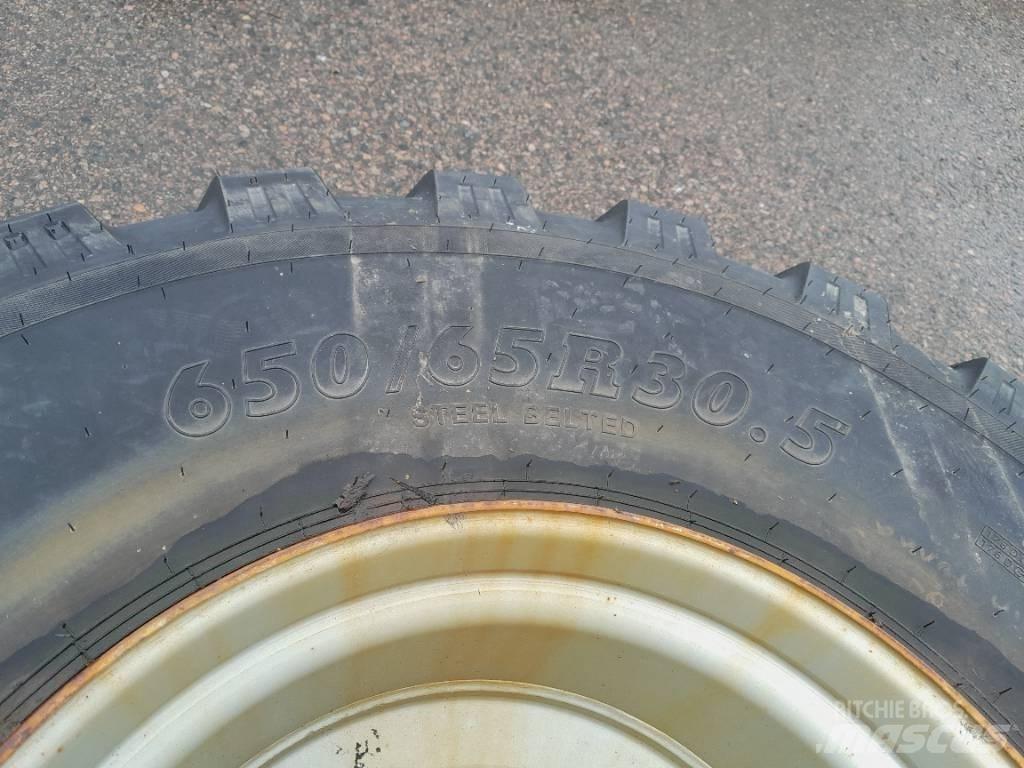 BKT 650/60R30,5 Hjul Banden, wielen en velgen