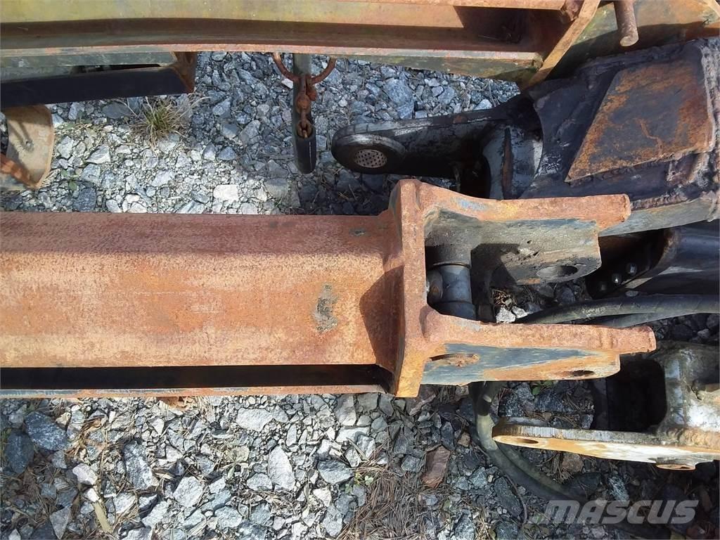 CAT 2200 Houtoogstkranen