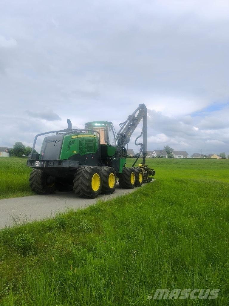 John Deere 1270G 8WD Harvesters