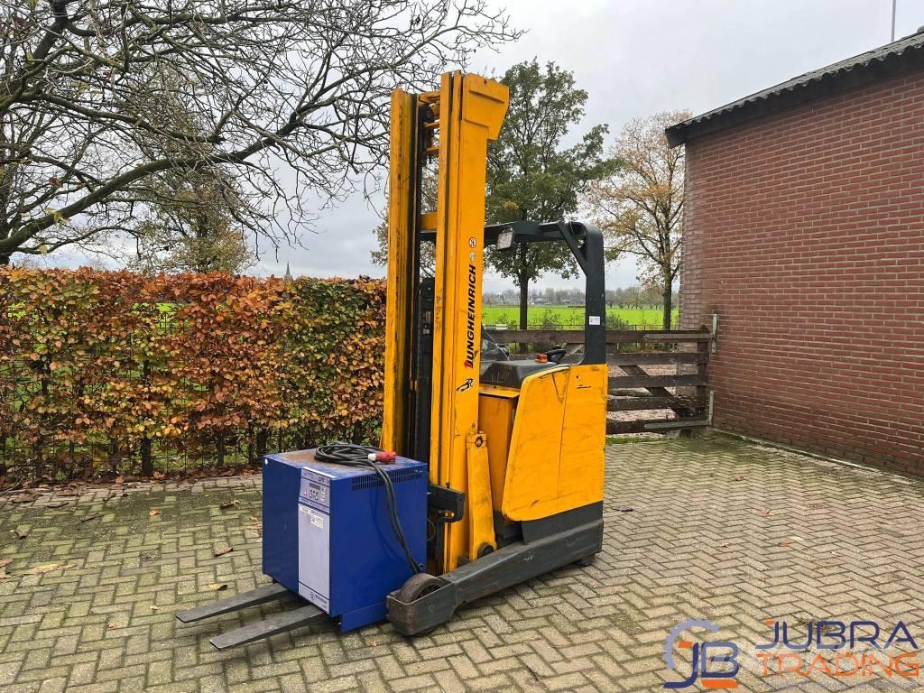 Jungheinrich ETV 214 Reachtruck voor hoog niveau