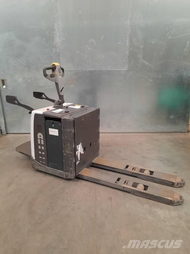 UniCarriers PMR200P Pallettruck met meerij platform