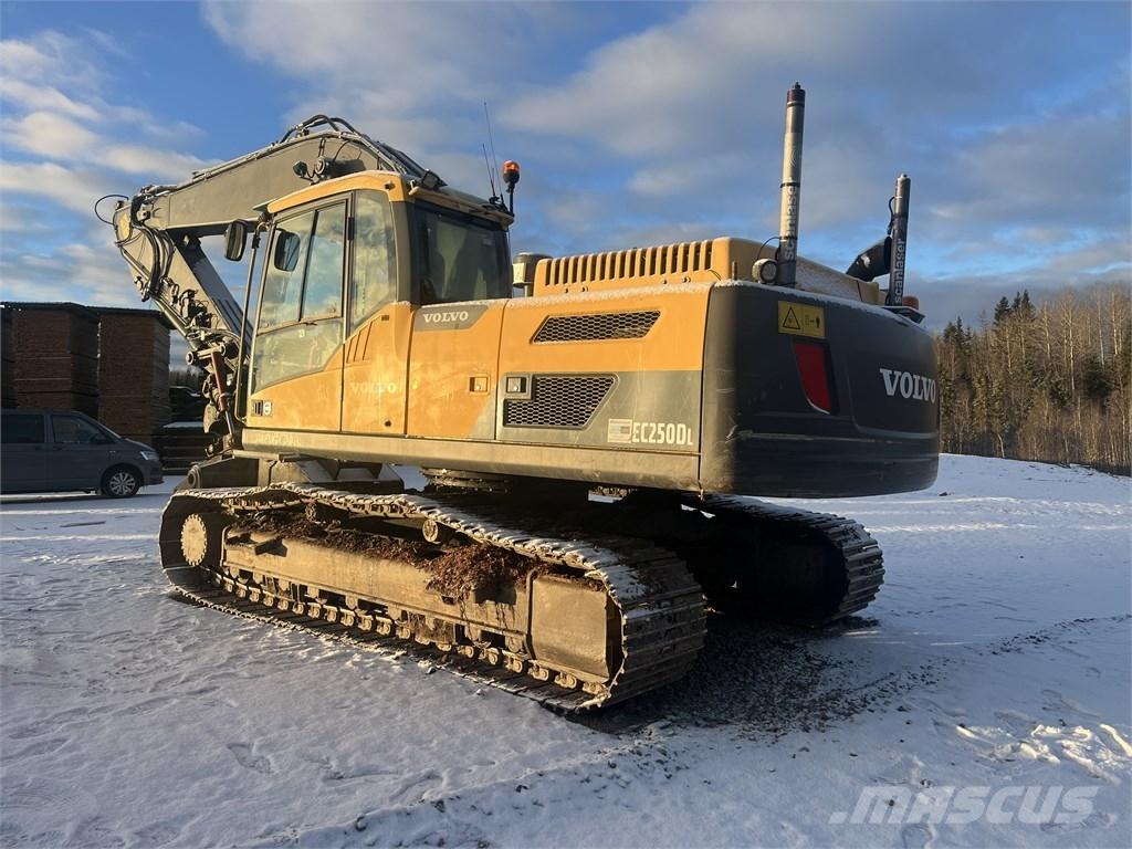 Volvo EC 250 D L Rupsgraafmachines