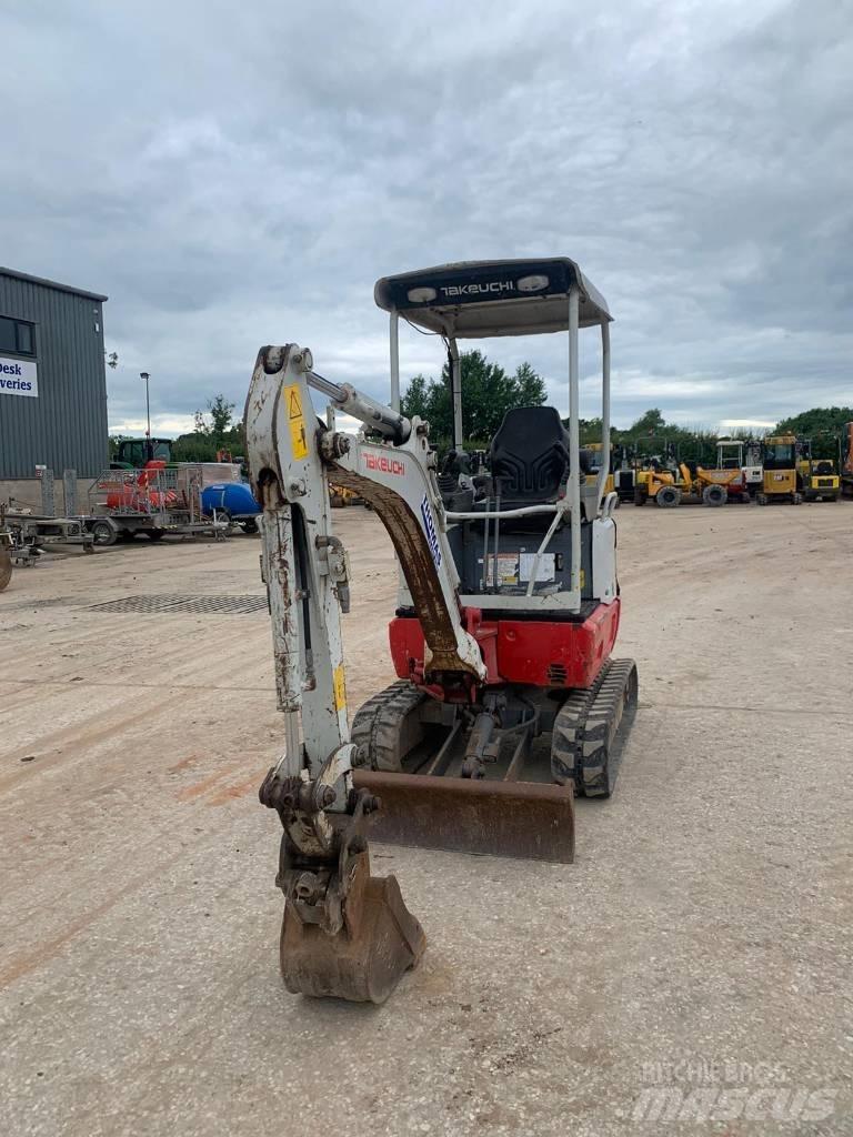 Takeuchi TB 215 R Minigraafmachines < 7t