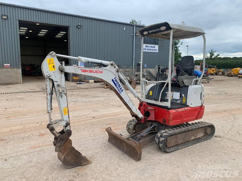 Takeuchi TB 215 R Minigraafmachines < 7t