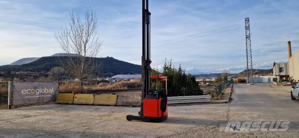 BT RR B 2 Reachtruck voor hoog niveau