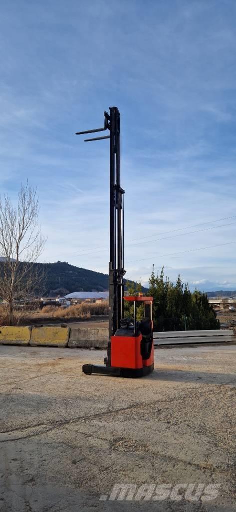 BT RR B 2 Reachtruck voor hoog niveau