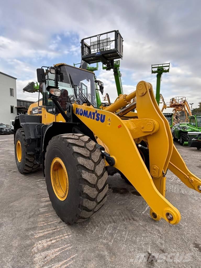 Komatsu WA 320-8 Wielladers