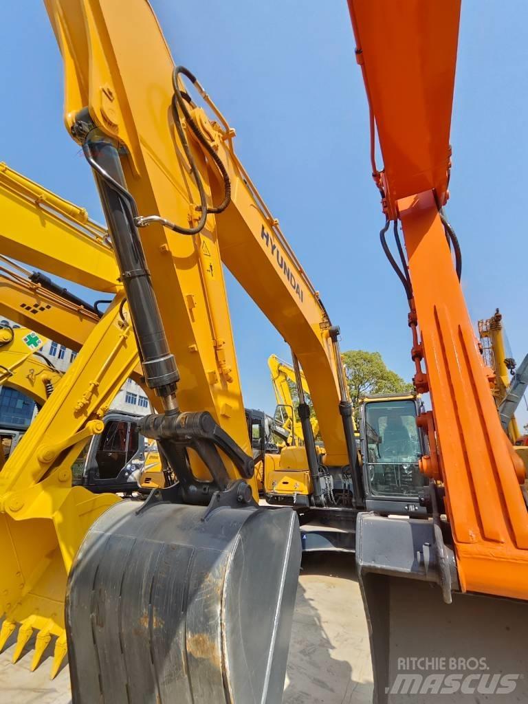 Hyundai R220LC-9S Rupsgraafmachines