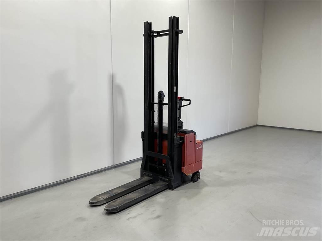 BT LSV 1250/11 Zelfrijdende stapelaars