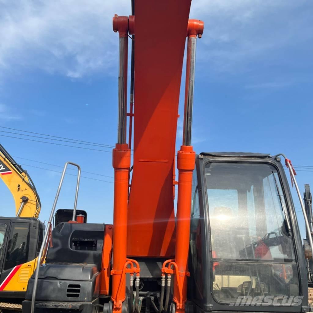 Hitachi ZX 240 Rupsgraafmachines