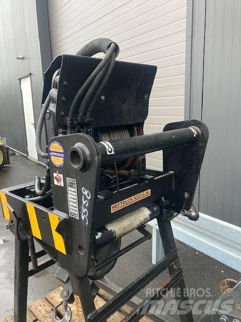 Manitou LIER 4 TON Overige gebruikte aanbouwapparatuur en componenten