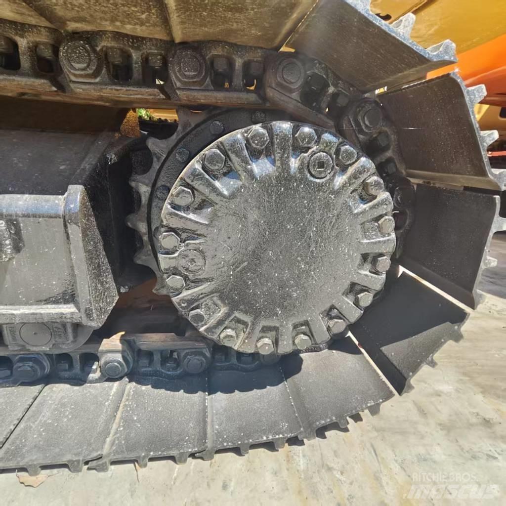 CAT 320 D Rupsgraafmachines