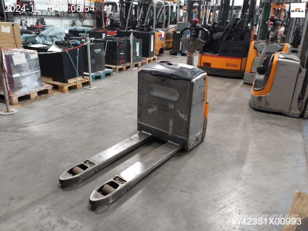 Still EXU16 Meeloop stapelaar