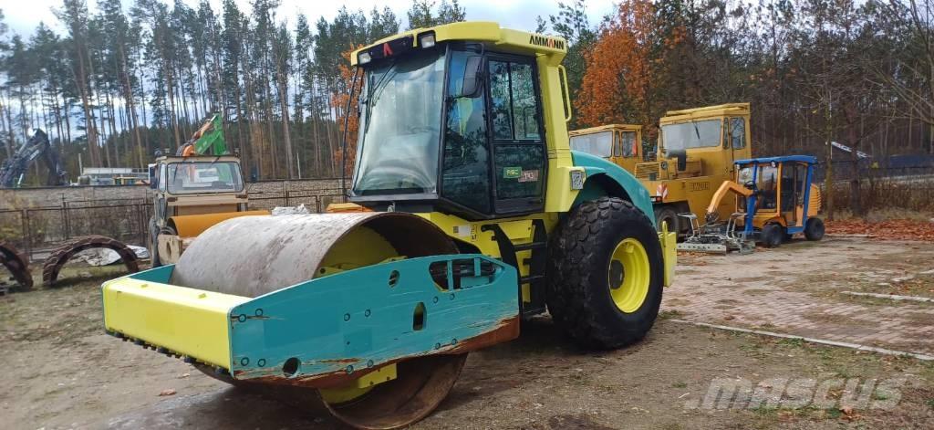 Ammann ASC 110 D Trilrolwalsen