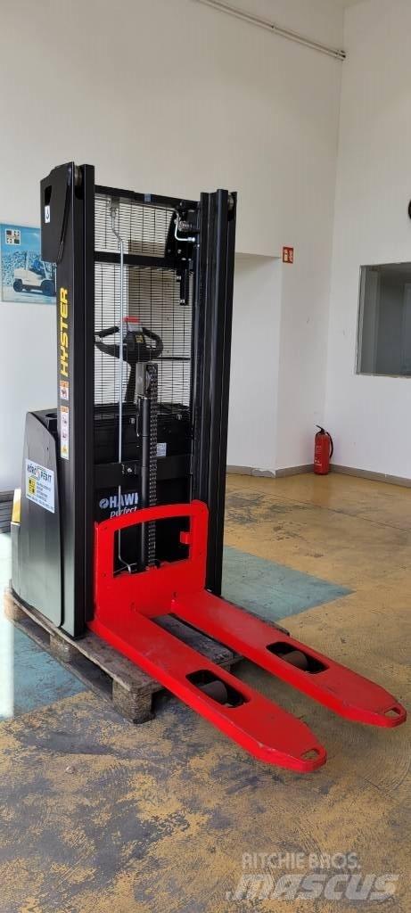 Hyster S 1.0 Meeloop stapelaar