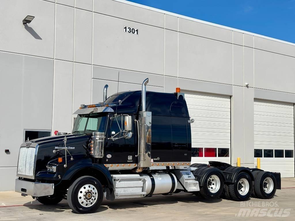 Western Star 4900 SB Trekkers