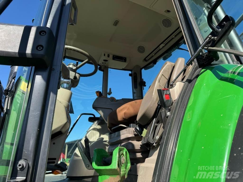 John Deere 6155M Tractoren