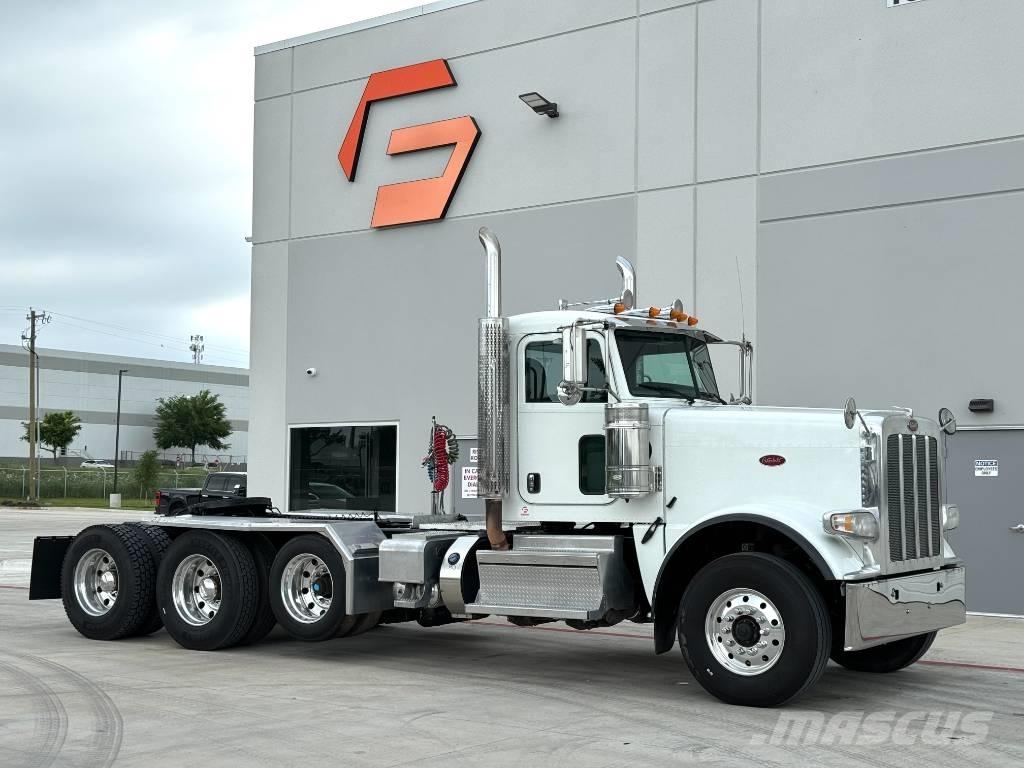 Peterbilt 389 Trekkers