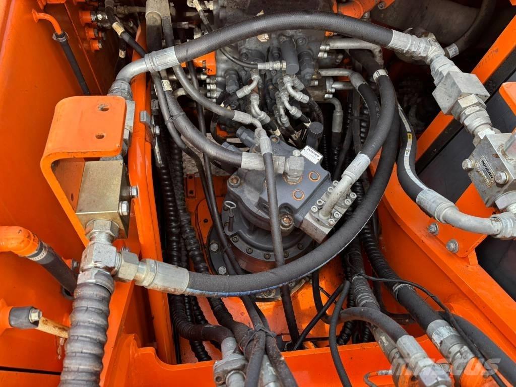 Doosan DX 225 LC Rupsgraafmachines