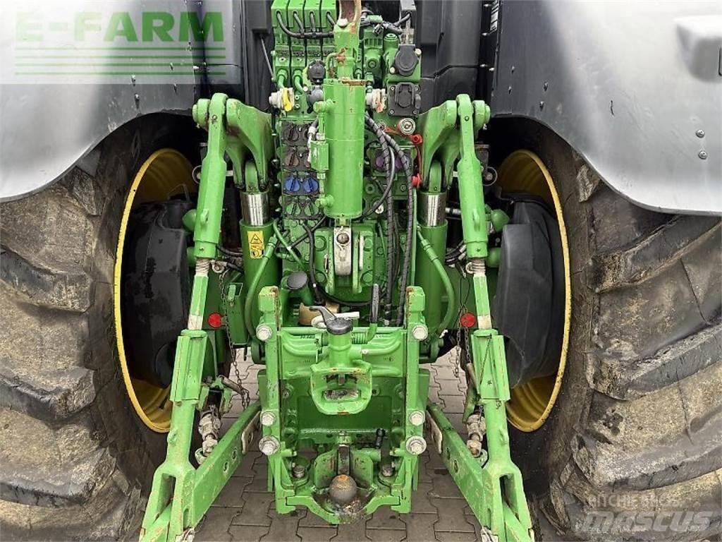 John Deere 6250 r Tractoren