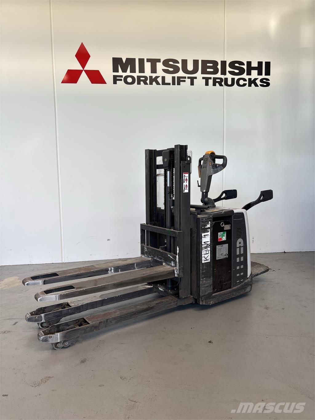 UniCarriers PDP200 Zelfrijdende stapelaars