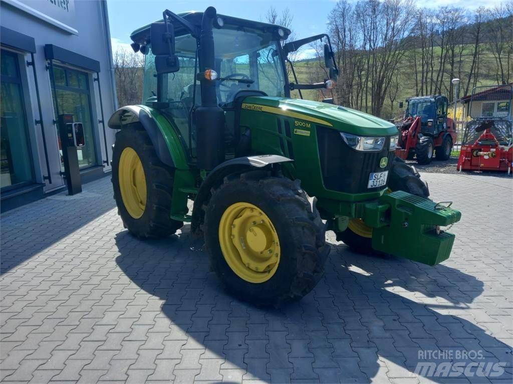 John Deere 5100M Tractoren