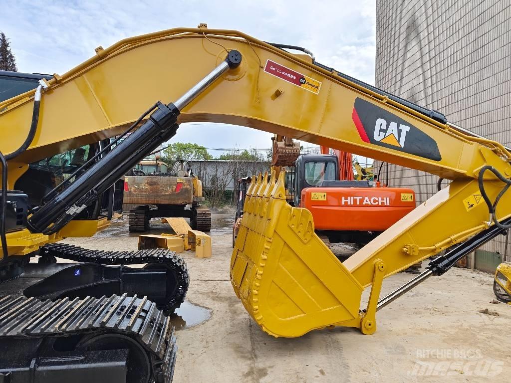 CAT 330 D2L Rupsgraafmachines