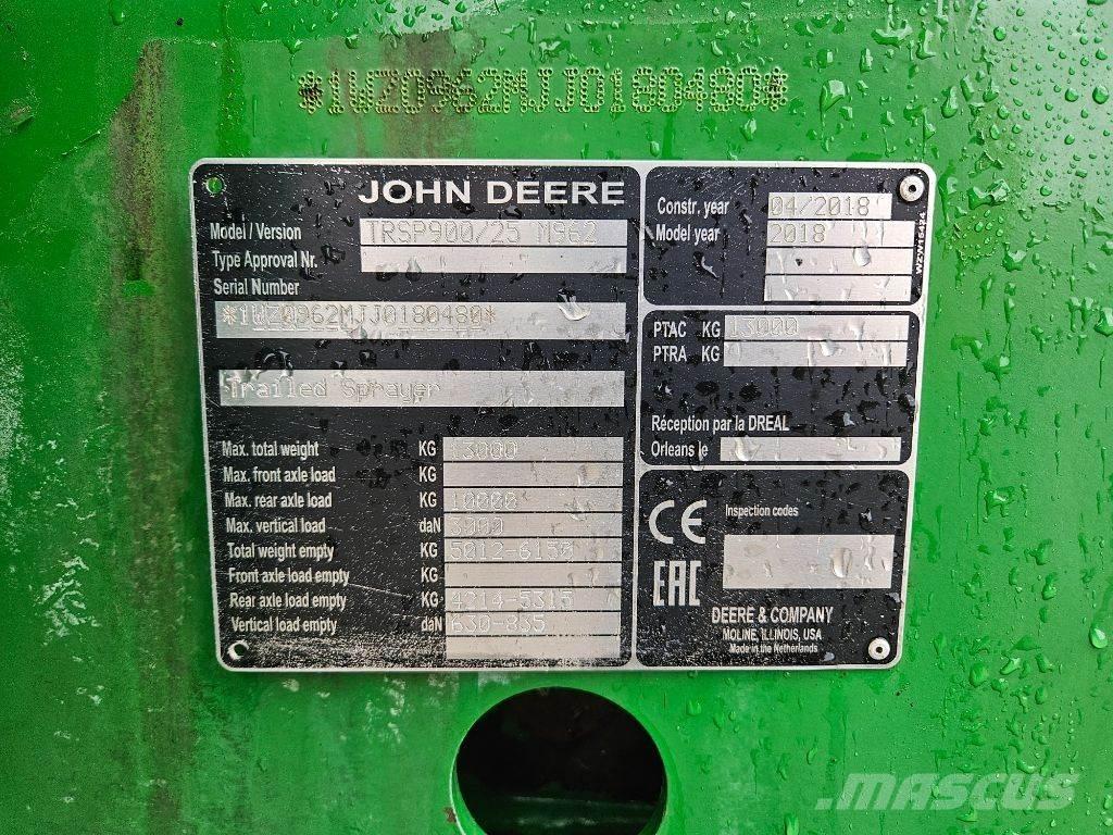 John Deere M692i Getrokken spuitmachines