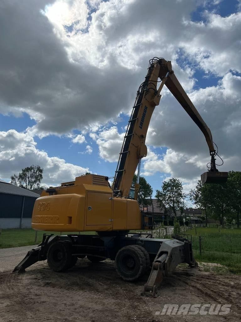 Liebherr 934 Waste / industry handlers