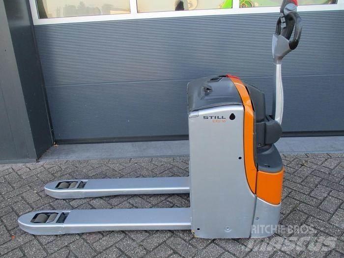 Still EXU 16 Electro-pallettrucks