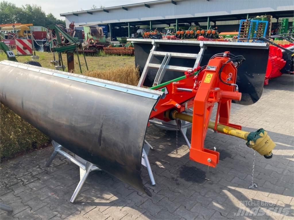Holaras Jumbo HK Uitkuilmachines