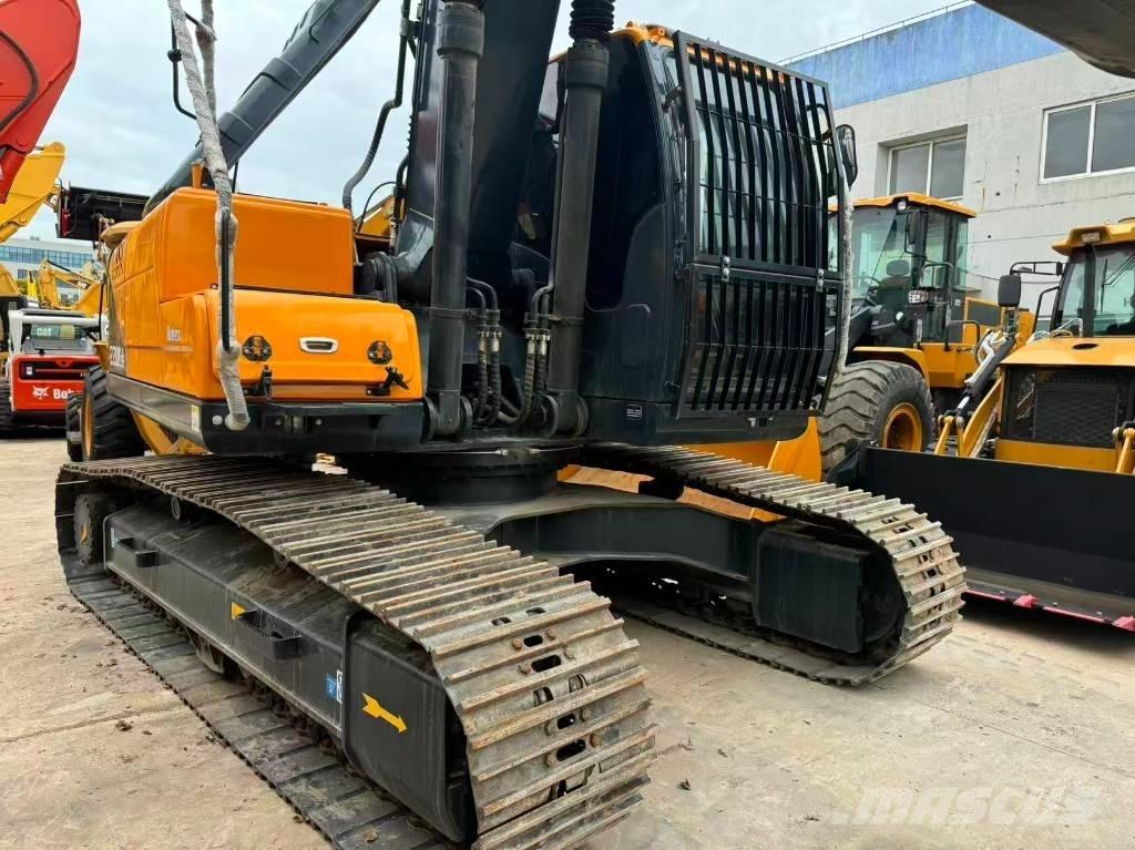Hyundai R220LC-9S Midigraafmachines 7t - 12t