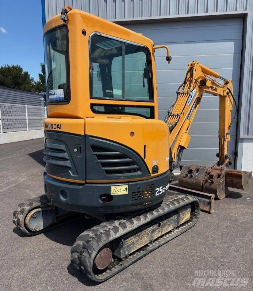 Hyundai R25Z-9 AK Minigraafmachines < 7t