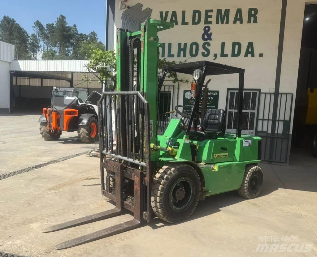 Mitsubishi FD 30 Diesel heftrucks
