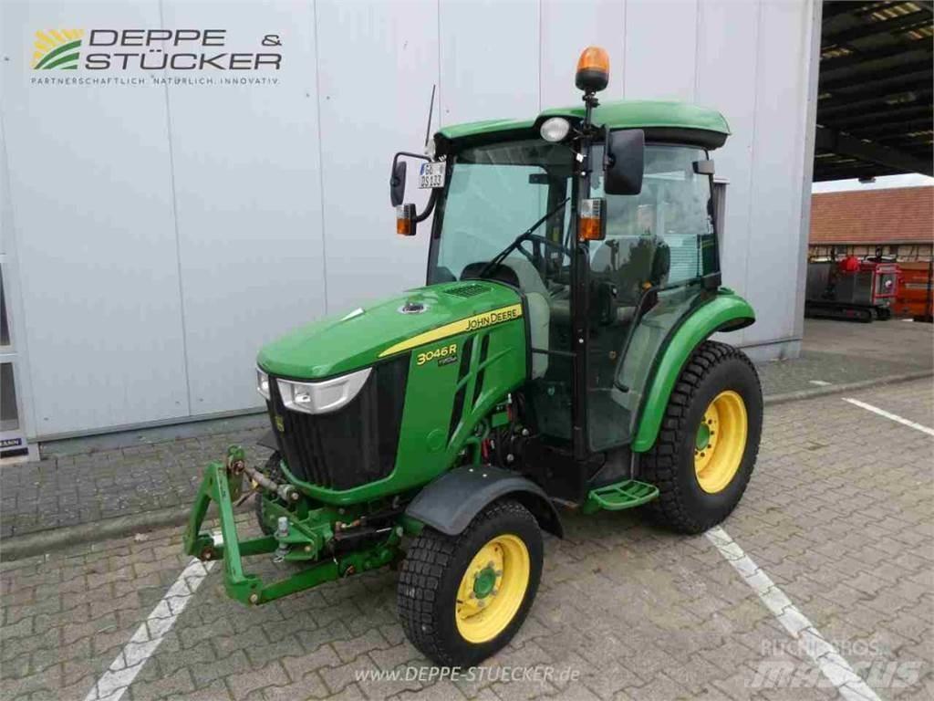 John Deere 3046R Compacttrekkers