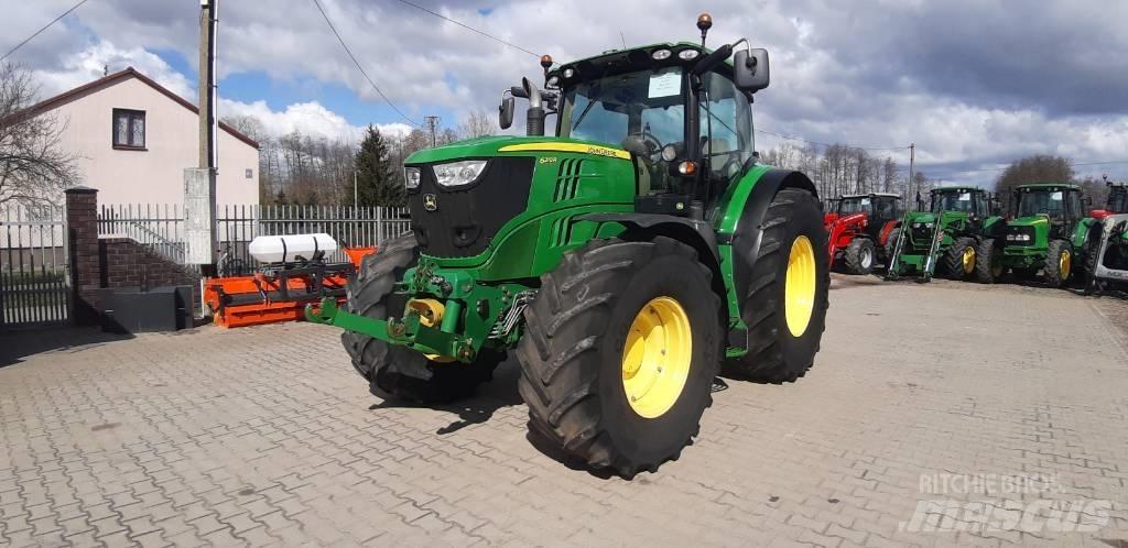 John Deere 6210 R Tractoren