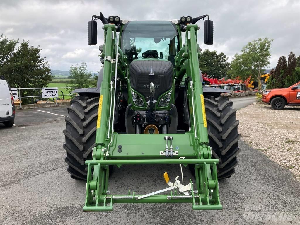 Fendt 724 Profi Plus Tractoren