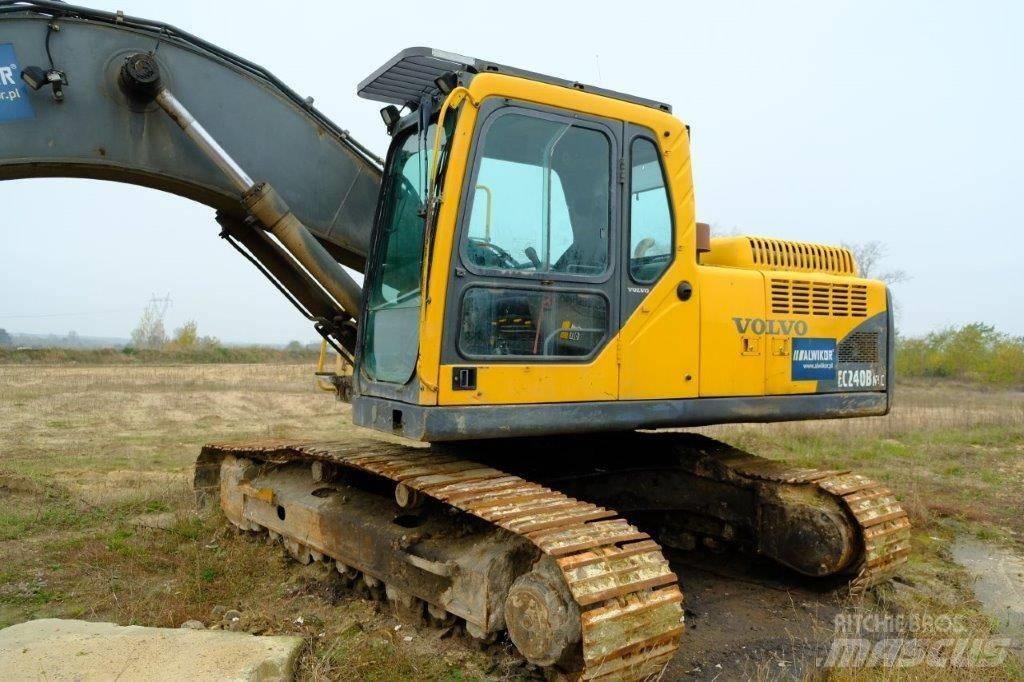 Volvo EC 240 kabina Cabine en interieur