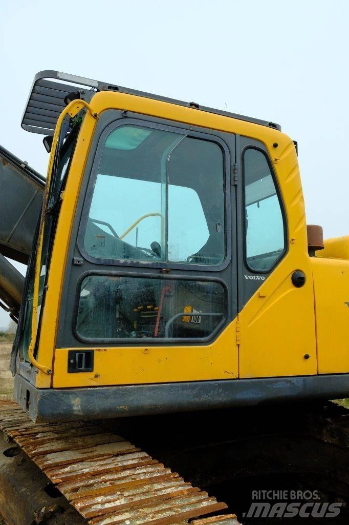 Volvo EC 240 kabina Cabine en interieur