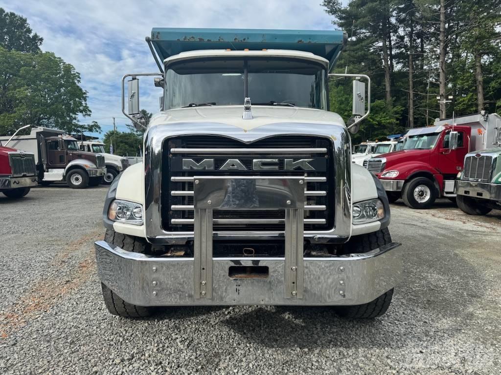 Mack Granite CT 713 Kipper