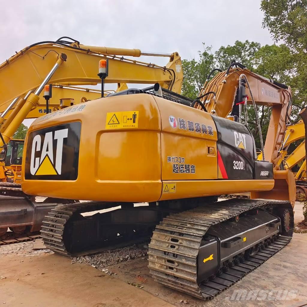 CAT 320 D2L Rupsgraafmachines
