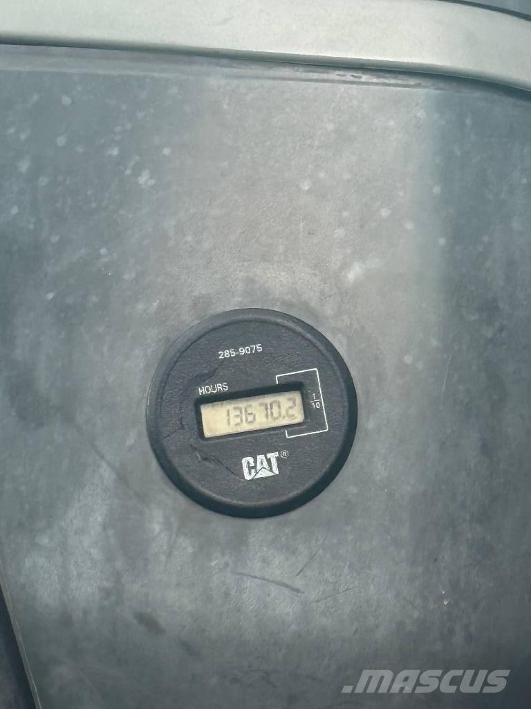 CAT M 325 D MH Wielgraafmachines