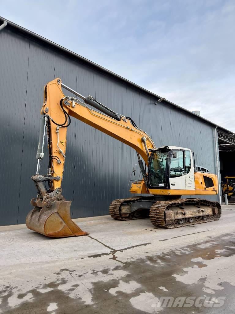 Liebherr R922 SLC Rupsgraafmachines