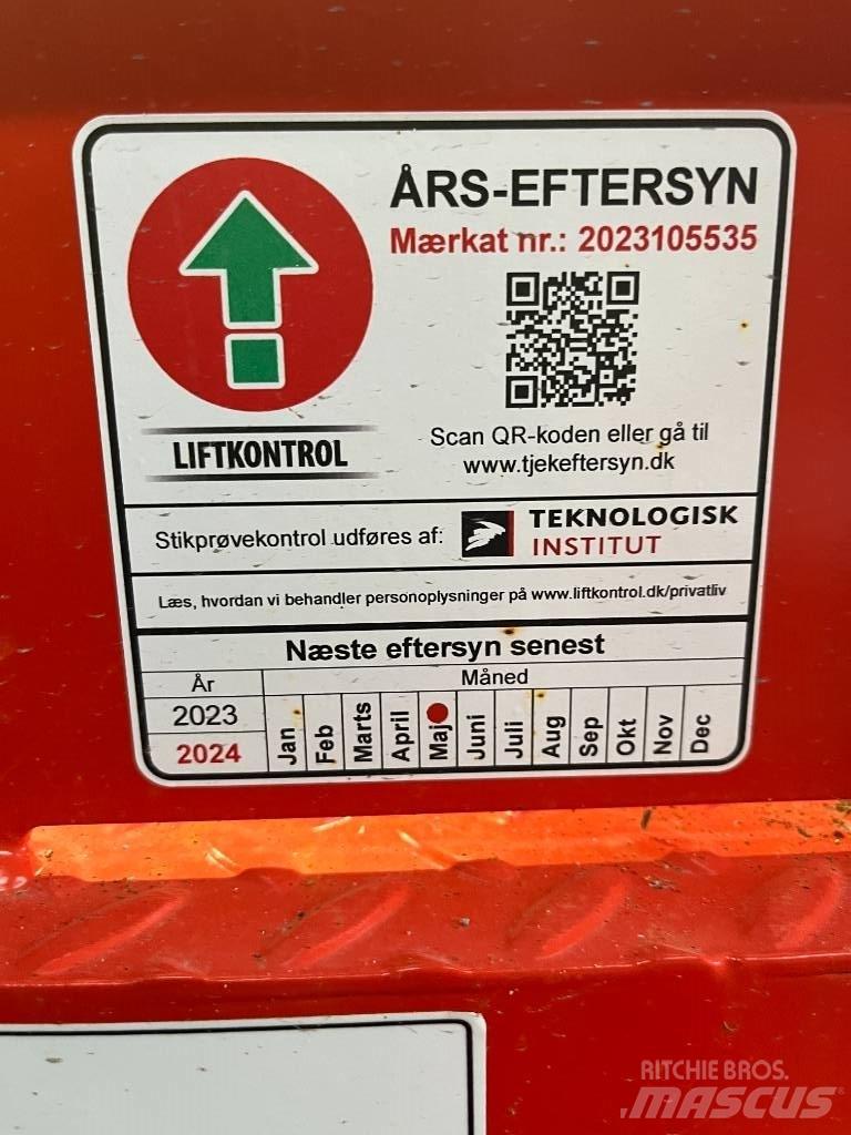 SkyJack SJ 6832 RTE Schaarhoogwerkers